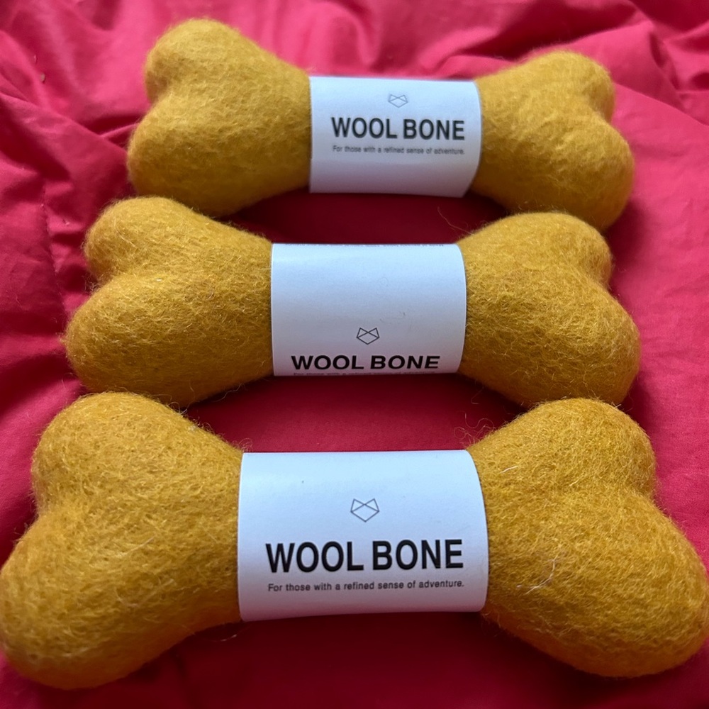 MB MODERNBEAST wool bone toy. Set of three!!! NWT